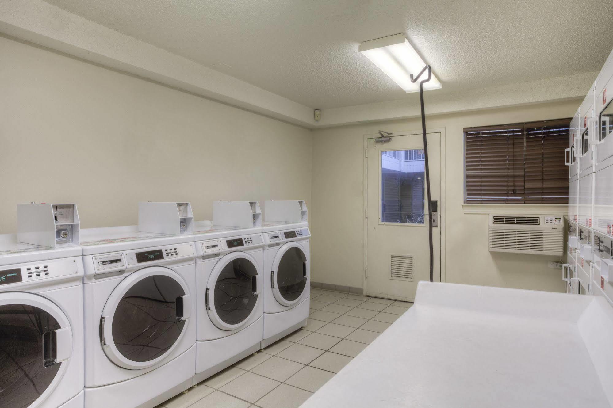 Intown Suites Extended Stay Atlanta Ga - Duluth Esterno foto